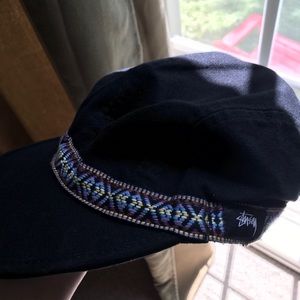 Stussy Hat size SMALL but adjustable color black
